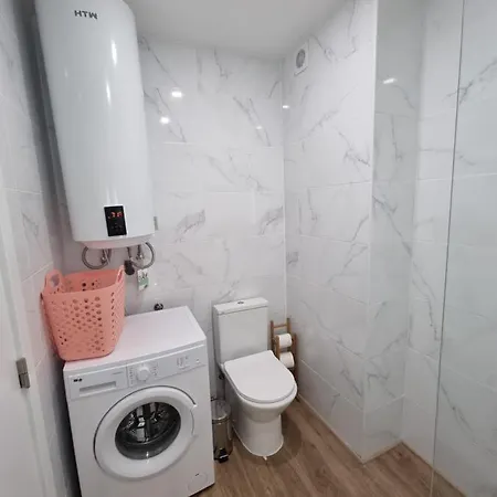 Apartamento T1 Com Piscina, Junto A Praia Da Rocha! アパート