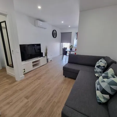 Apartamento T1 Com Piscina, Junto A Praia Da Rocha! * Portimao